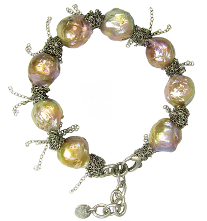 The range of color in the pearls is amazing!