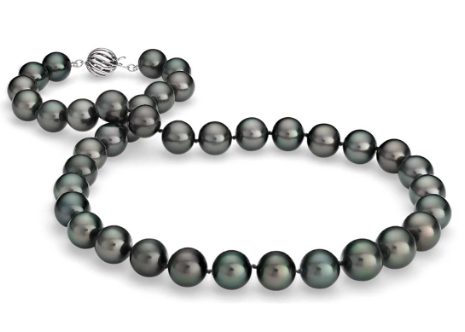 Tahitian pearl necklace