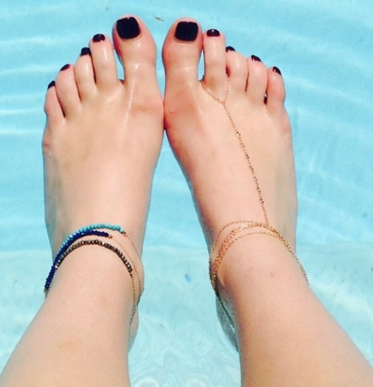 jacquie aiche toe anklets