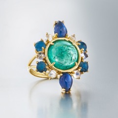 Emerald ring with sapphires, apatite, rainbow moonstone and diamonds